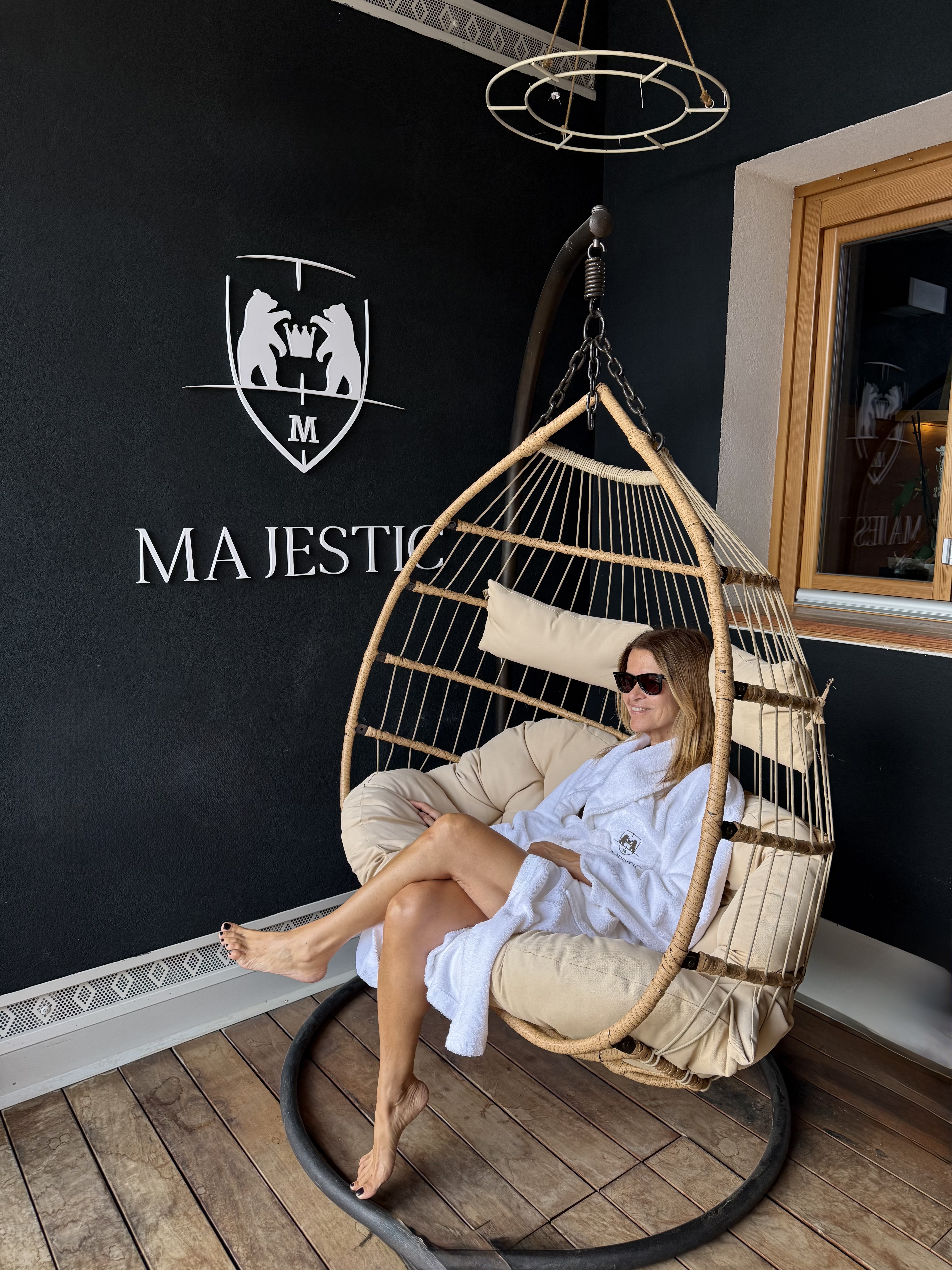 Majestic 9